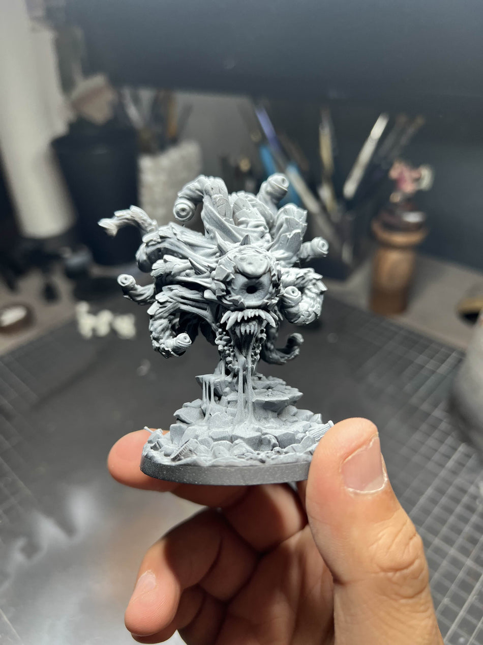 Xagor the Eyestalker Beholder - Cast n Play